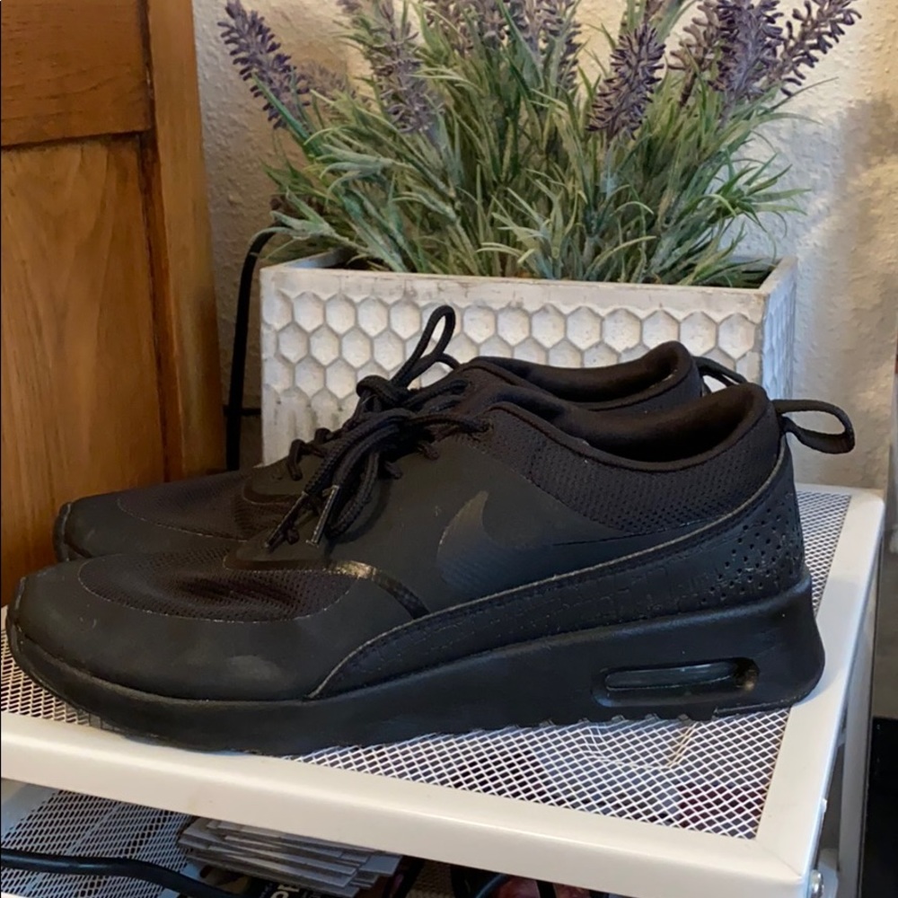 nike athletic shoe
